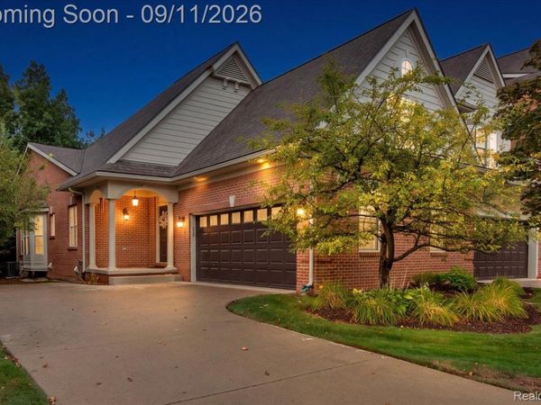 37525 Newburgh Park Circle , Livonia, Mi 48152