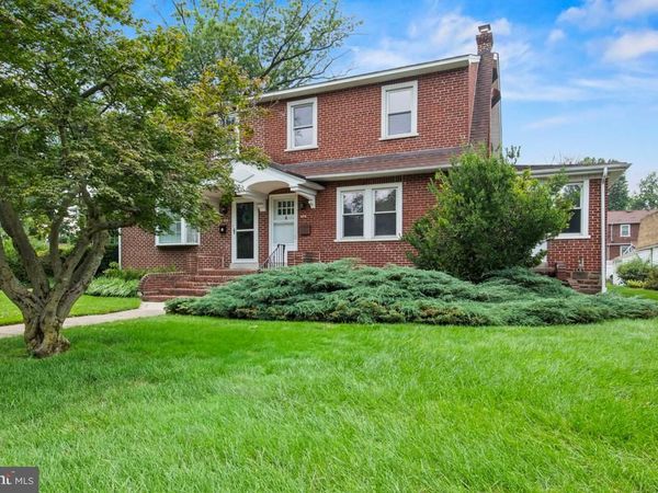 818 N CHESTNUT STREET , LANSDALE, PA 19446