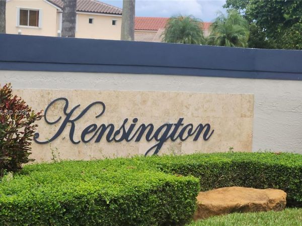 1055 NW 187th Ave , Pembroke Pines, FL 33029