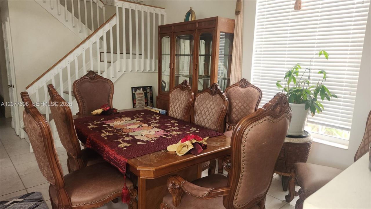 1055 NW 187th Ave , Pembroke Pines, FL 33029 Photo