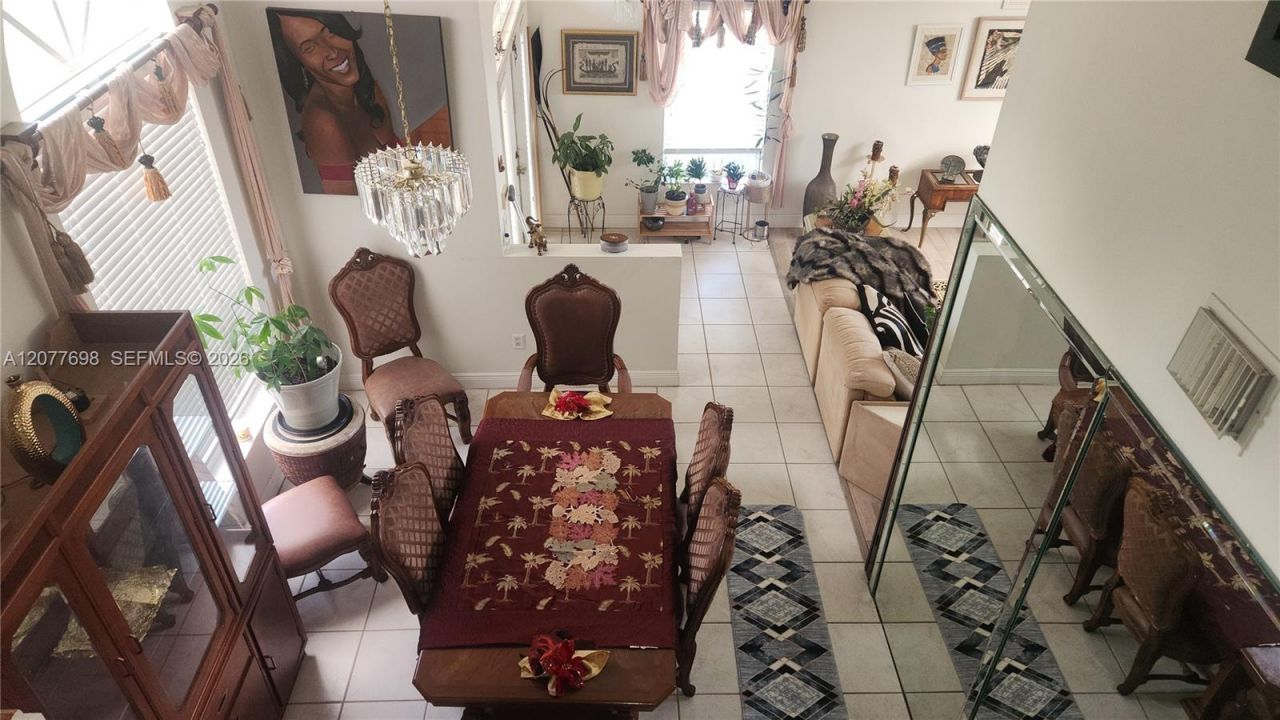 1055 NW 187th Ave , Pembroke Pines, FL 33029 Photo