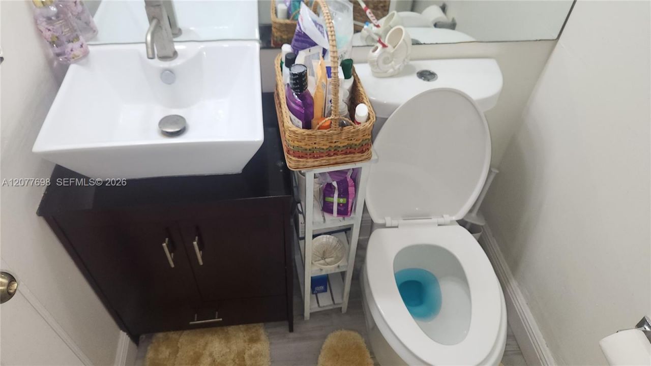 1055 NW 187th Ave , Pembroke Pines, FL 33029 Photo