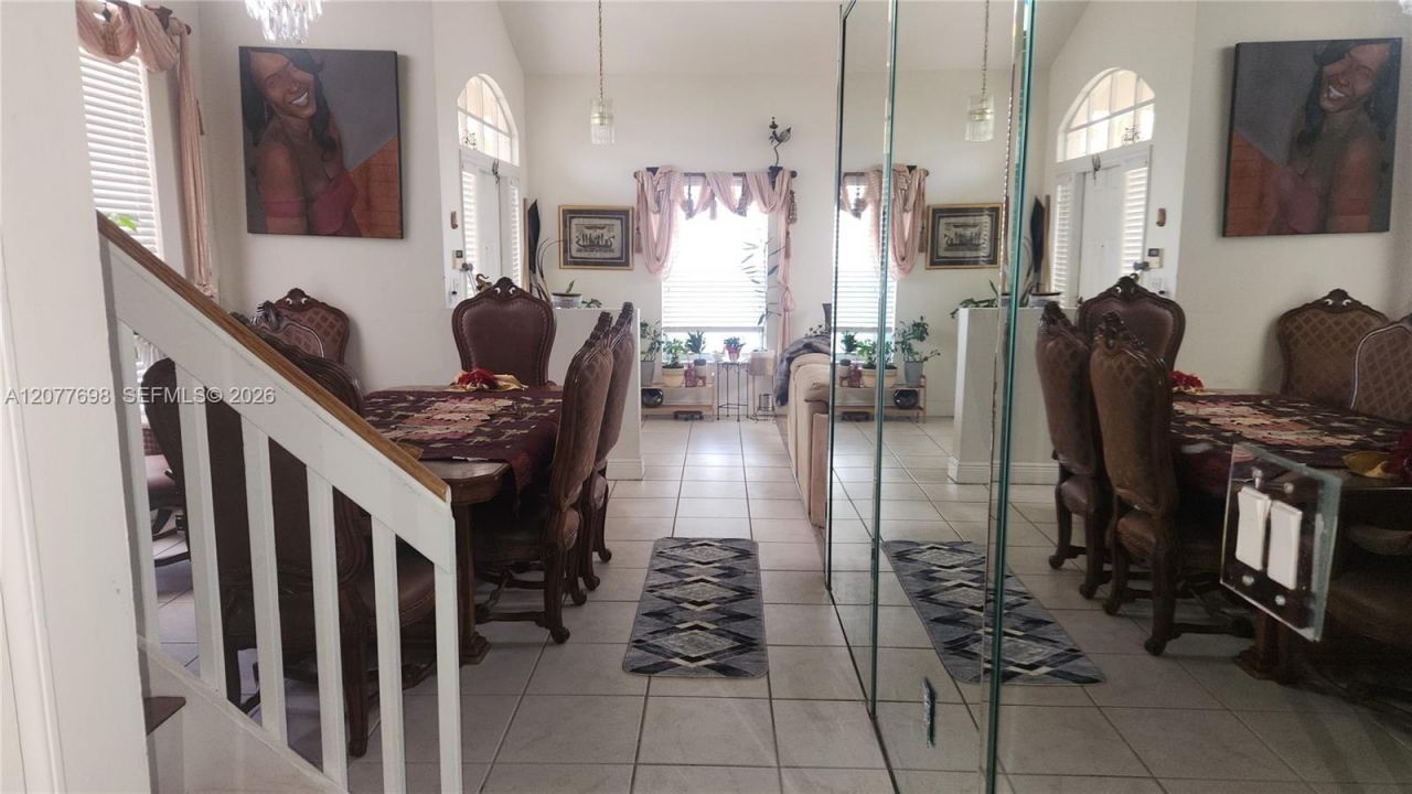 1055 NW 187th Ave , Pembroke Pines, FL 33029 Photo