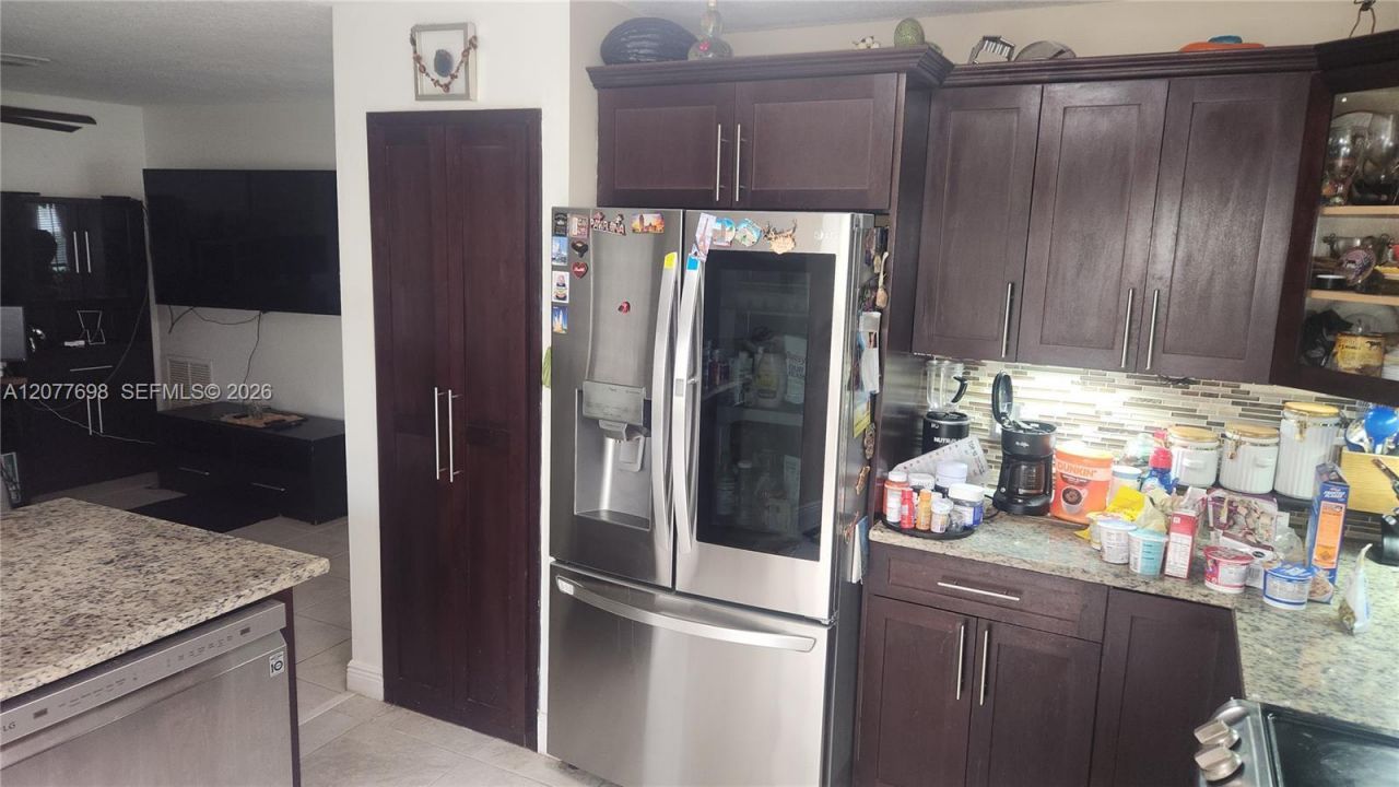 1055 NW 187th Ave , Pembroke Pines, FL 33029 Photo