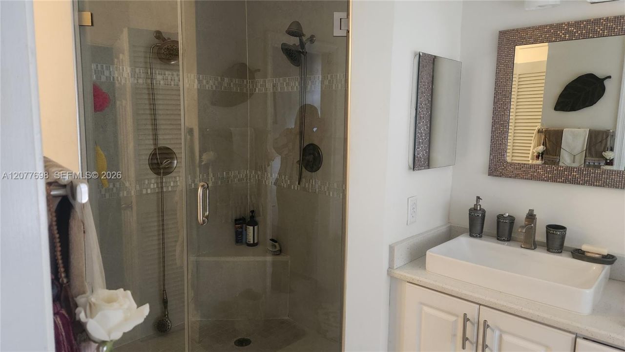 1055 NW 187th Ave , Pembroke Pines, FL 33029 Photo
