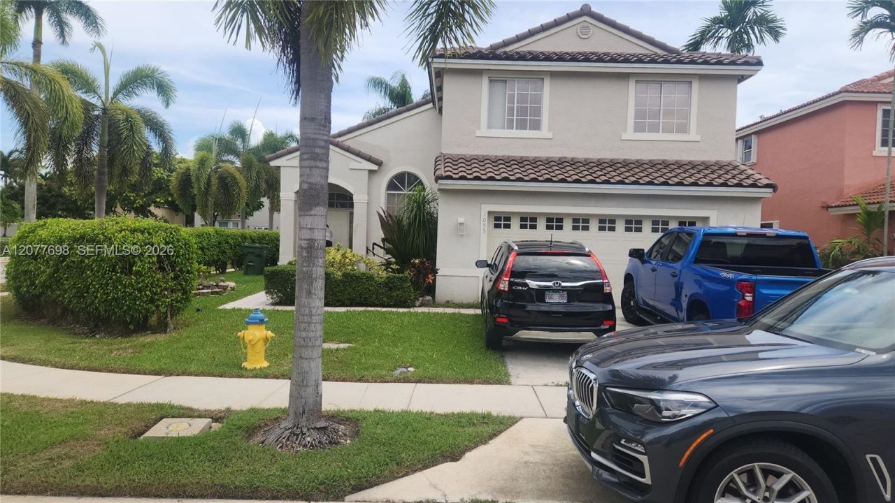 1055 NW 187th Ave , Pembroke Pines, FL 33029 Photo