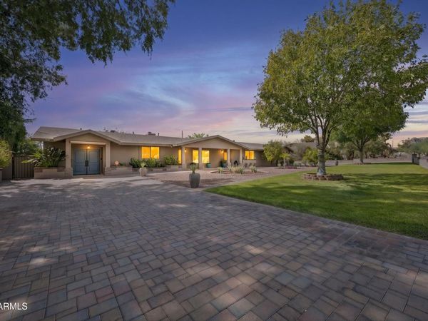 5738 N 24TH Street, Phoenix, AZ 85016