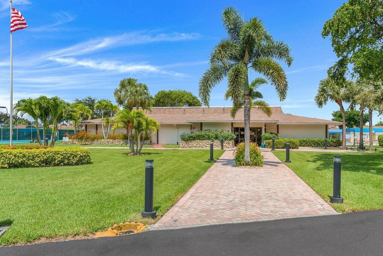 5100 Las Verdes Circle, Unit 316, Delray Beach, FL 33484 Photo
