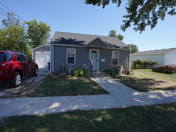 120 S Walnut Street, Centralia, MO 65240