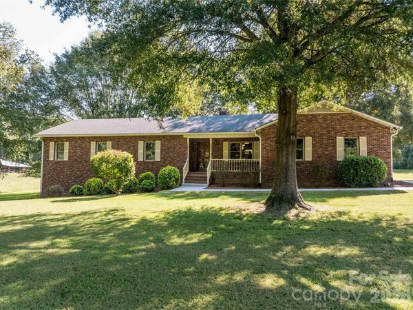 614 Salisbury Street , Rockwell, NC 28138