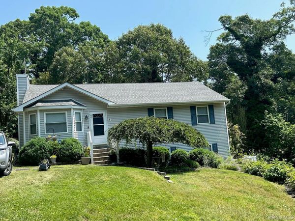 60 Aloma Road , Rocky Point, NY 11778