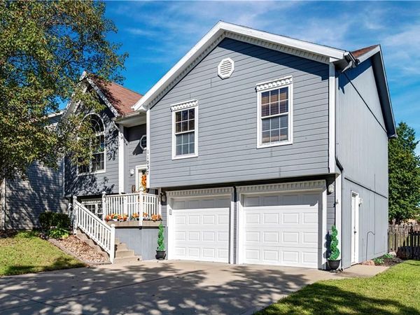 11037 N Lewis Avenue, Kansas City, MO 64157