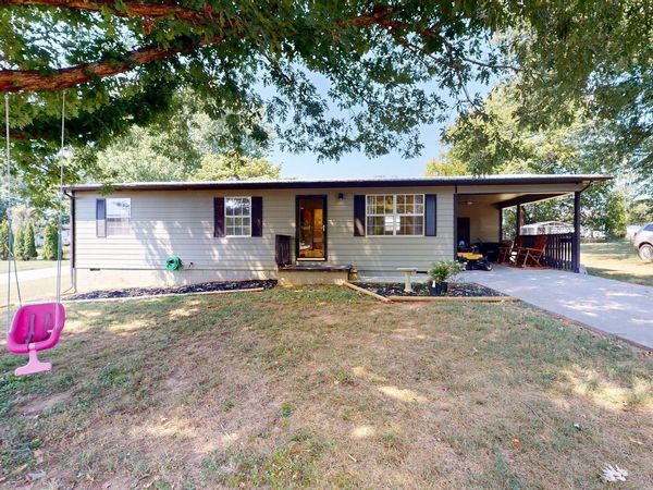 1004 Lincoln Drive, Madisonville, TN 37354