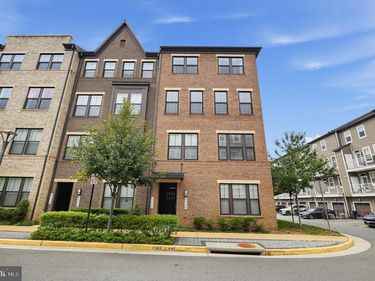 45222 LETTERMORE SQUARE , STERLING, VA 20166