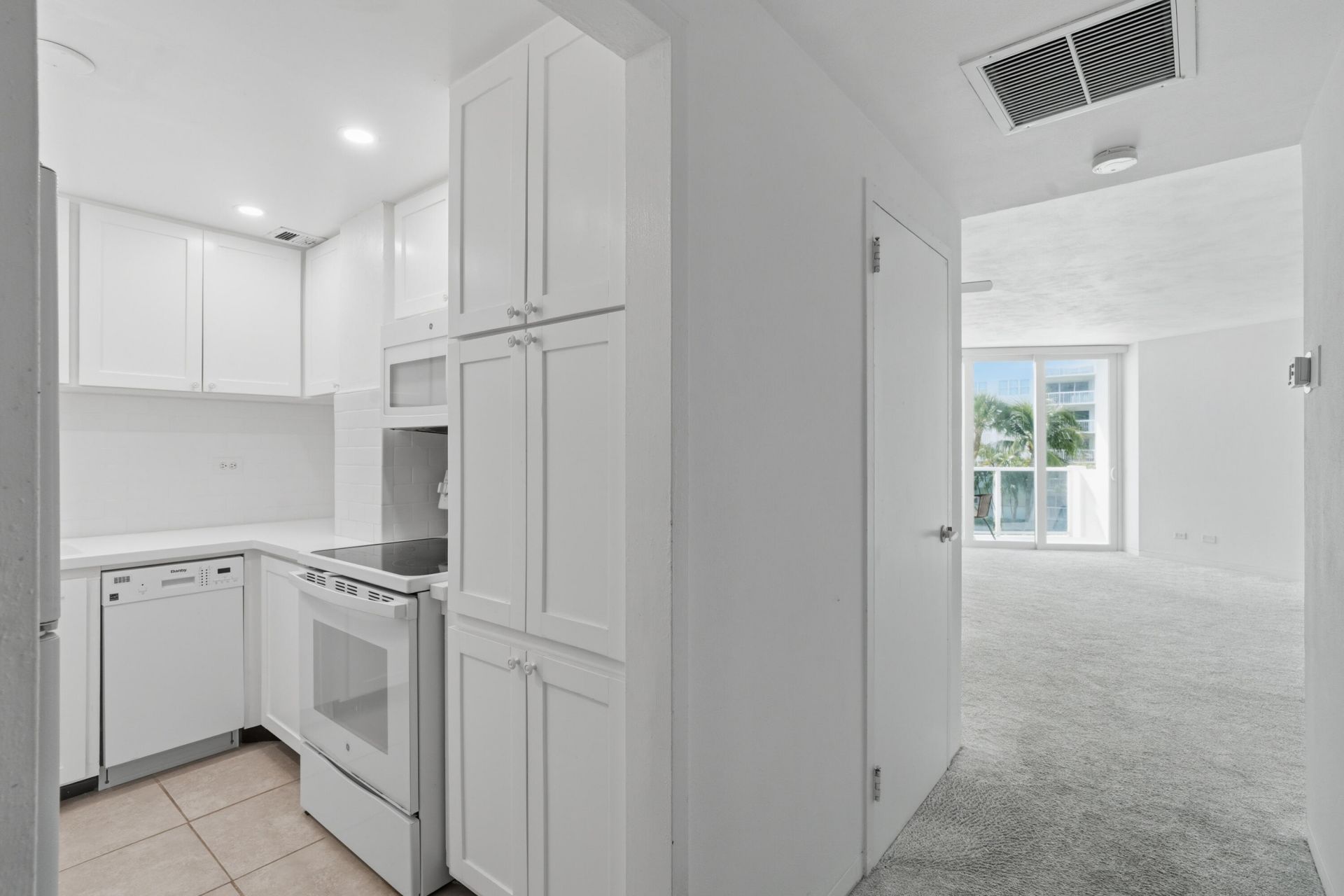 2800 N Flagler Drive, Unit 303, West Palm Beach, FL 33407 Photo