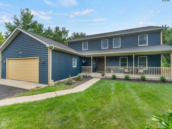 537 Apache Trail , Lake Villa, IL 60046
