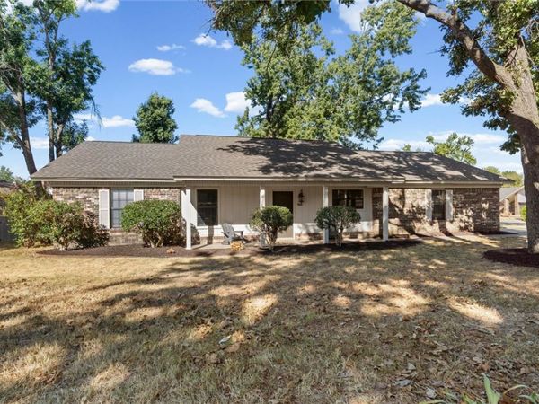 1100 S 27th Street , Rogers, AR 72758