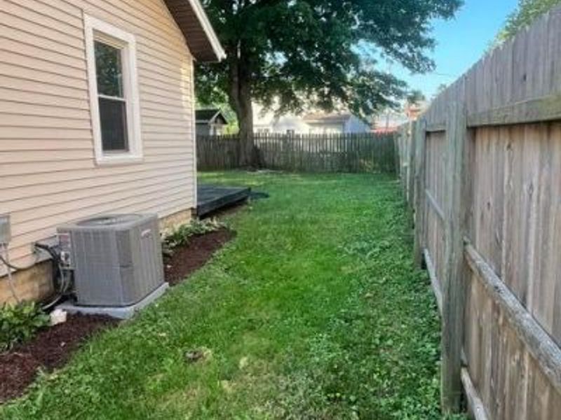 75 W Columbus Street , Lithopolis, OH 43136 Photo 3