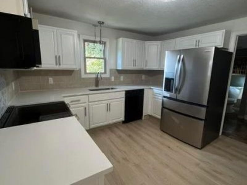 75 W Columbus Street , Lithopolis, OH 43136 Photo 8