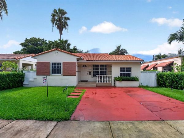 1590 NE 110th St , Miami, FL 33161