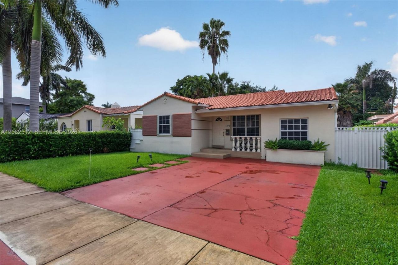 1590 NE 110th St , Miami, FL 33161 Photo