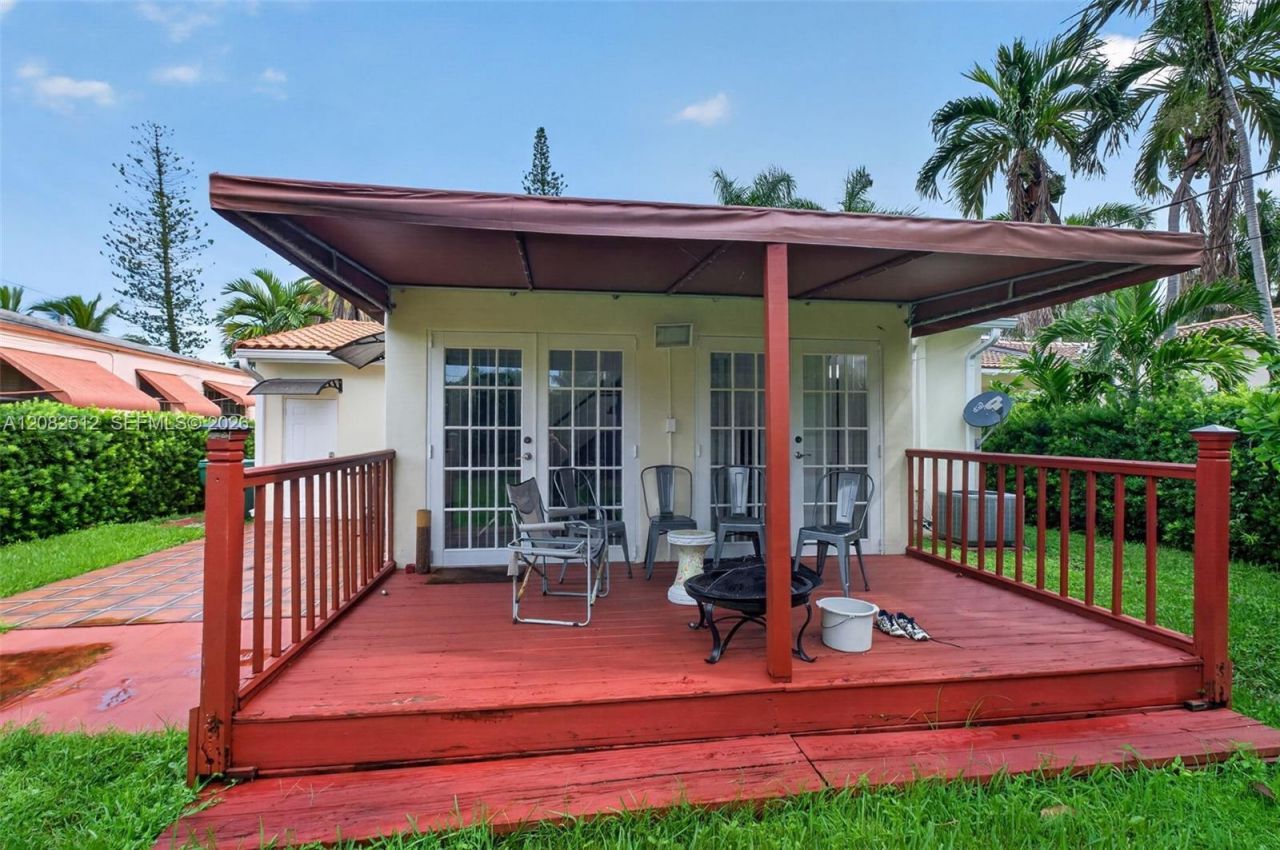 1590 NE 110th St , Miami, FL 33161 Photo