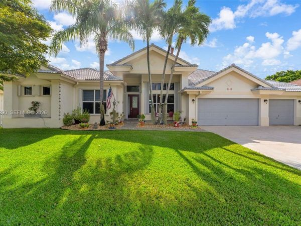 2825 Fairways Dr , Homestead, FL 33035
