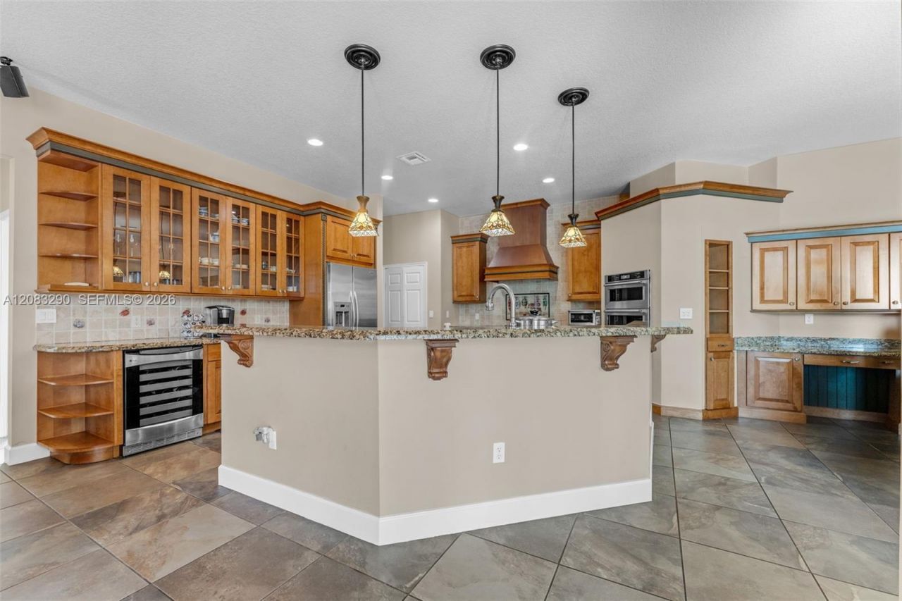 2825 Fairways Dr , Homestead, FL 33035 Photo