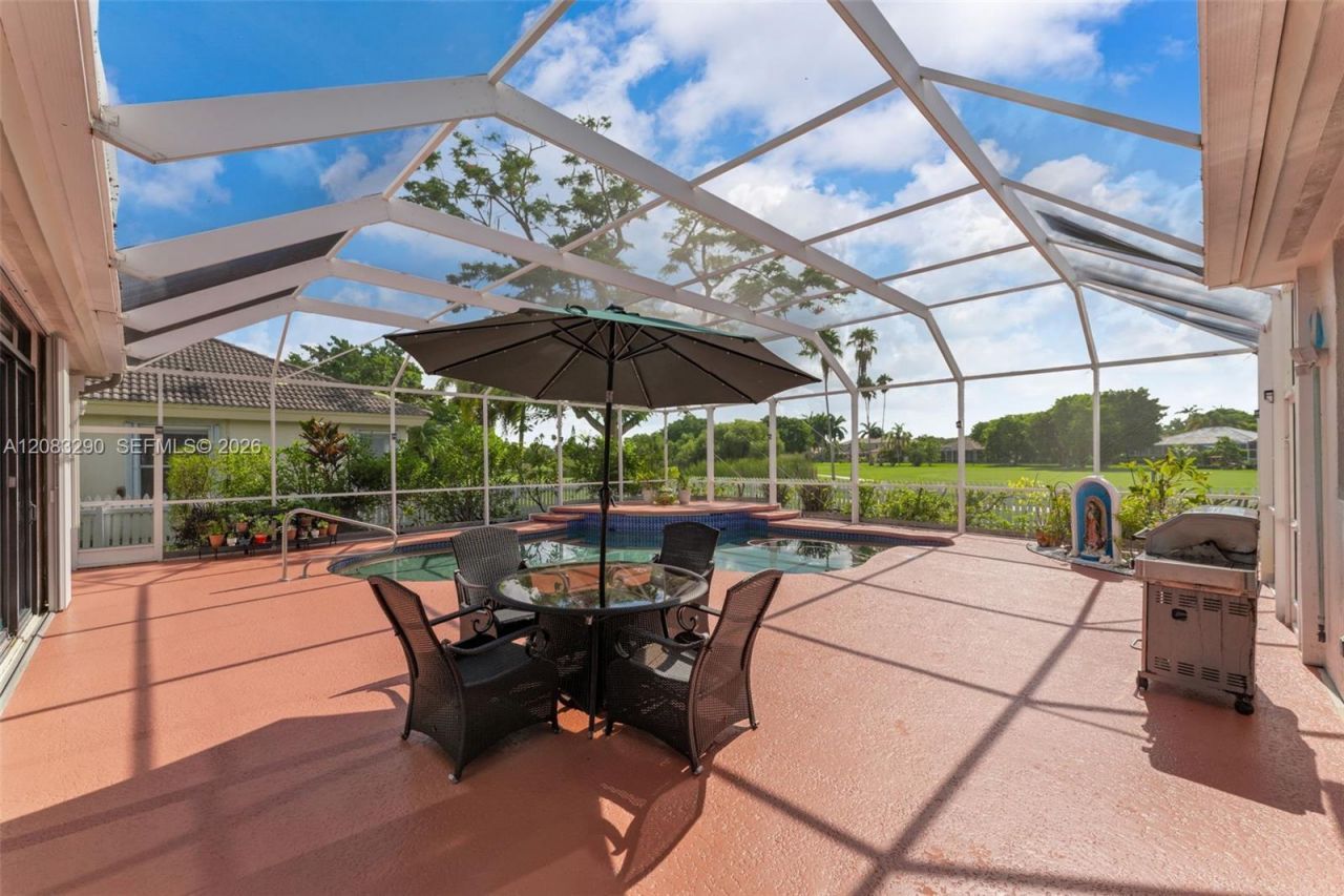 2825 Fairways Dr , Homestead, FL 33035 Photo