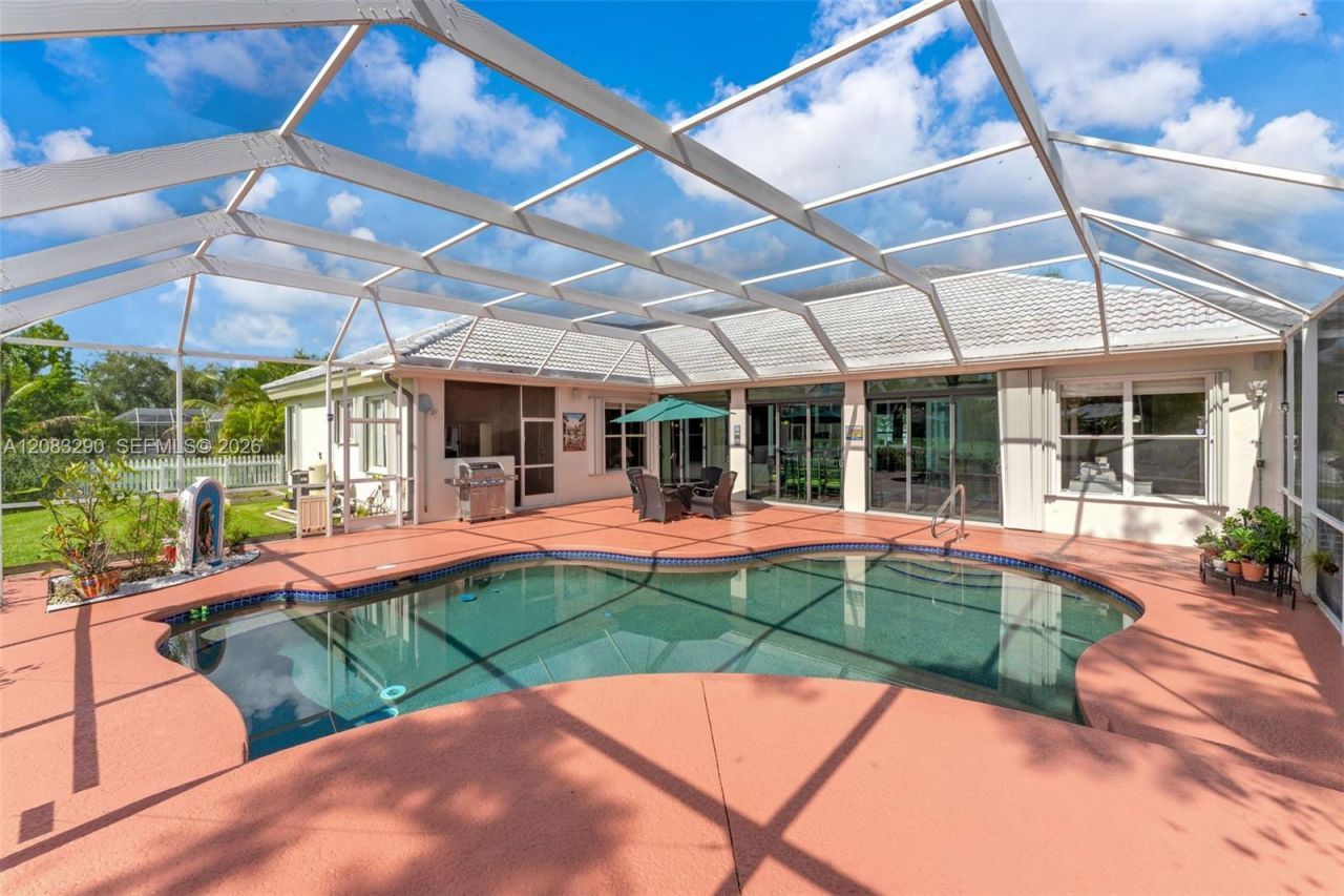 2825 Fairways Dr , Homestead, FL 33035 Photo