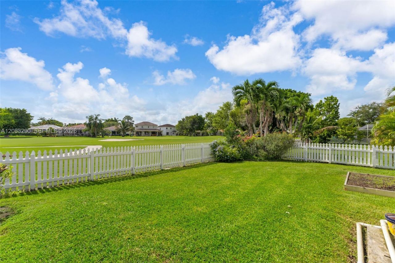 2825 Fairways Dr , Homestead, FL 33035 Photo