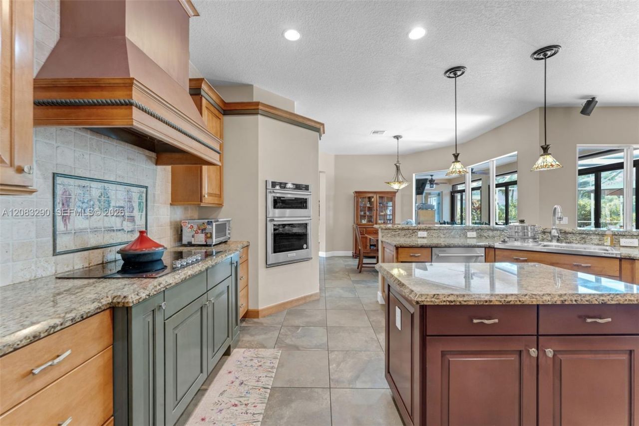 2825 Fairways Dr , Homestead, FL 33035 Photo