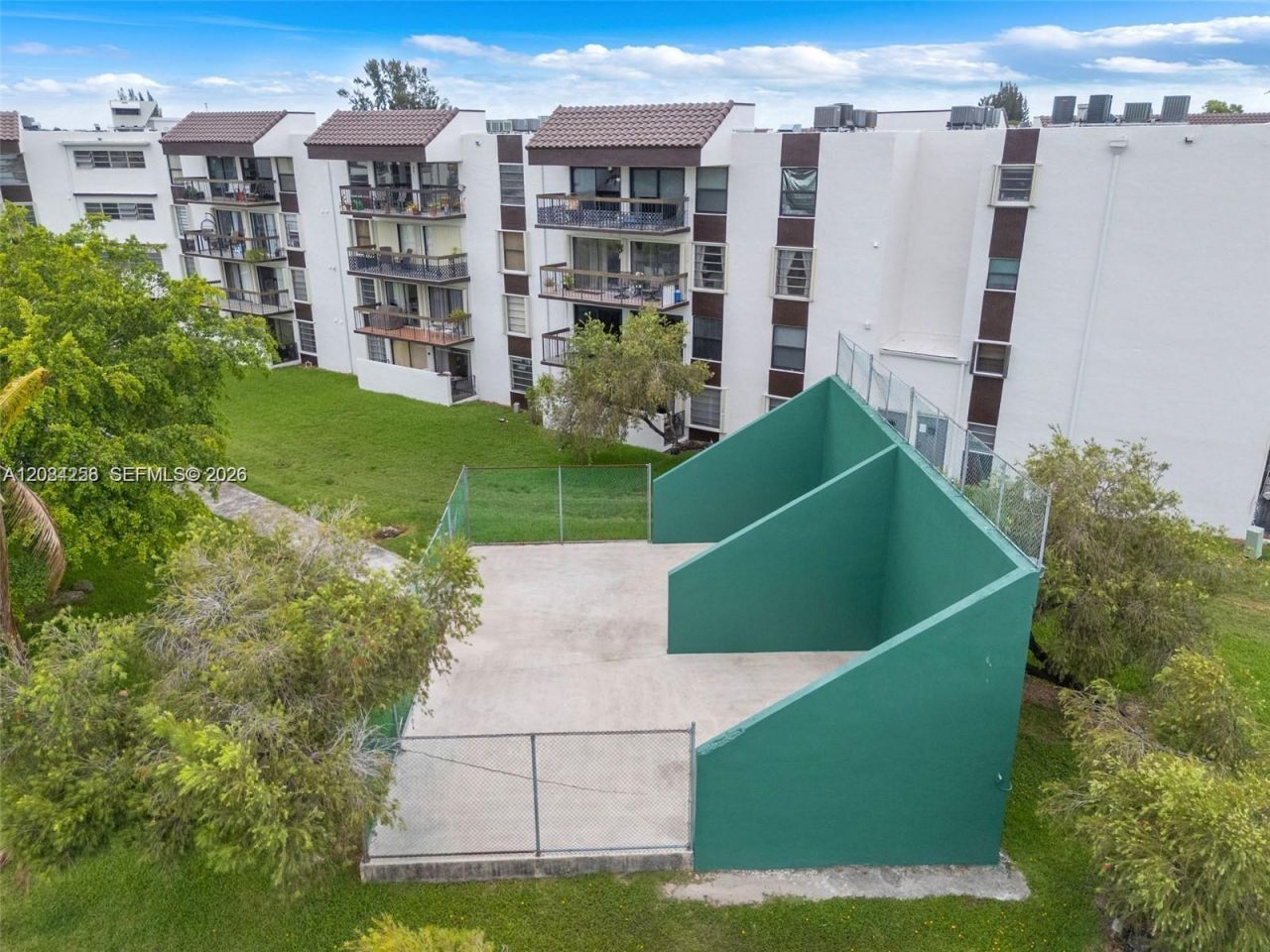 1350 SW 122nd Ave , Unit 317, Miami, FL 33184 Photo