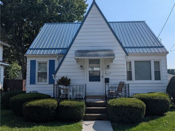 313 E Line Street , Minerva, OH 44657