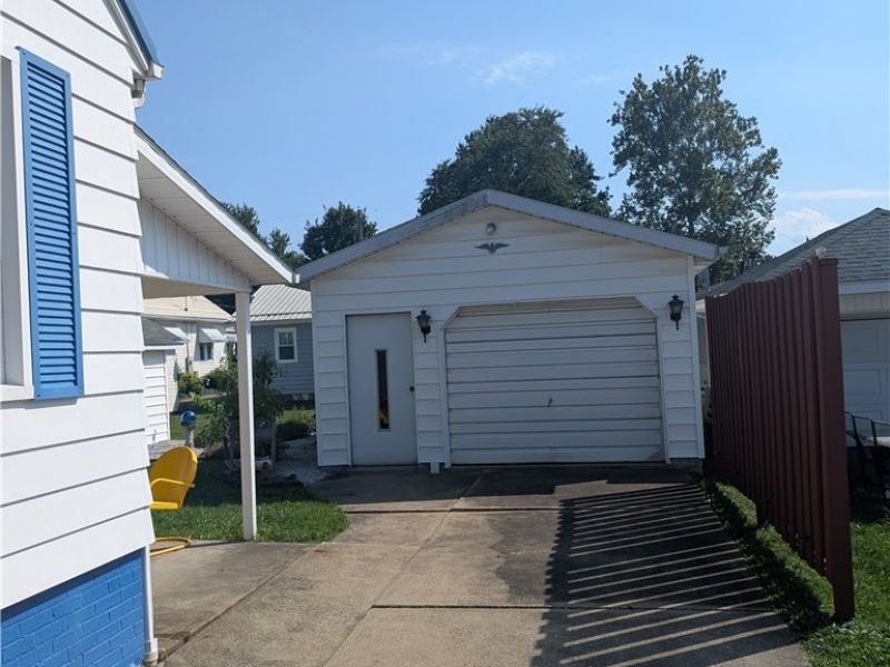 313 E Line Street, Minerva, OH 44657 Photo 6