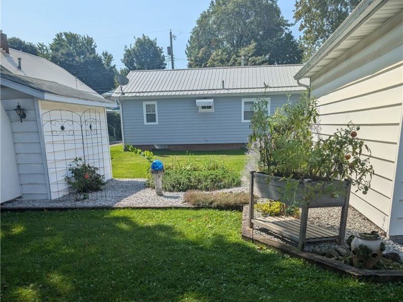 313 E Line Street, Minerva, OH 44657 Photo 8