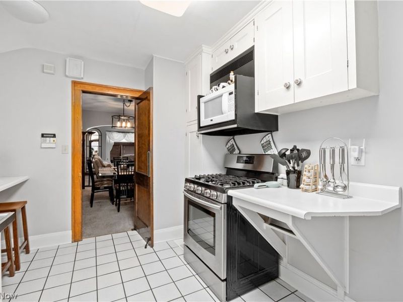 3569 Warren Road, Cleveland, OH 44111 Photo 10