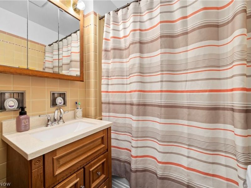 3569 Warren Road, Cleveland, OH 44111 Photo 23