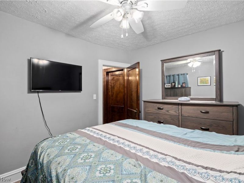 3569 Warren Road, Cleveland, OH 44111 Photo 26
