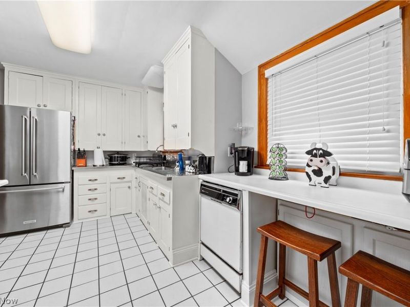 3569 Warren Road, Cleveland, OH 44111 Photo 7