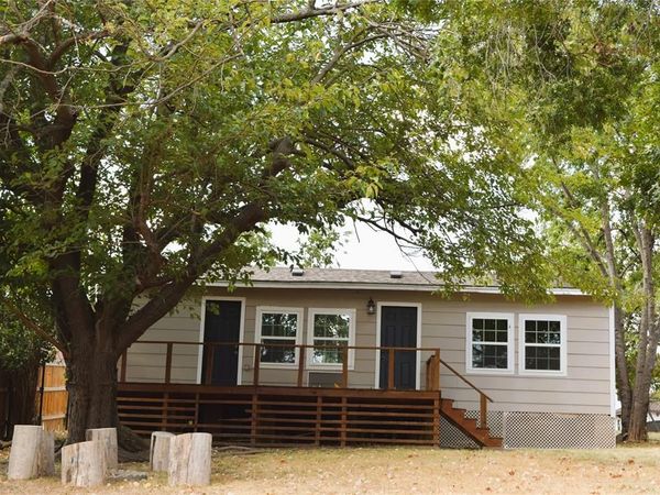 120 Marina View Court , Weatherford, TX 76087