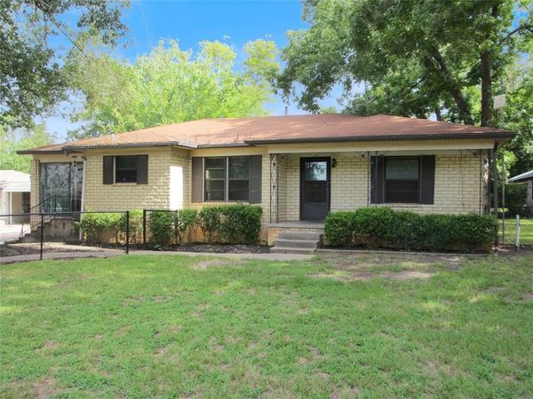 241 E main Street, Van, TX 75790