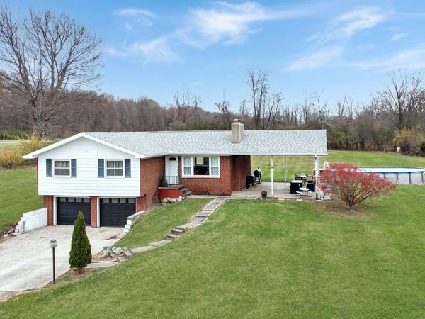 3770 Bosart Road, Springfield, OH 45503