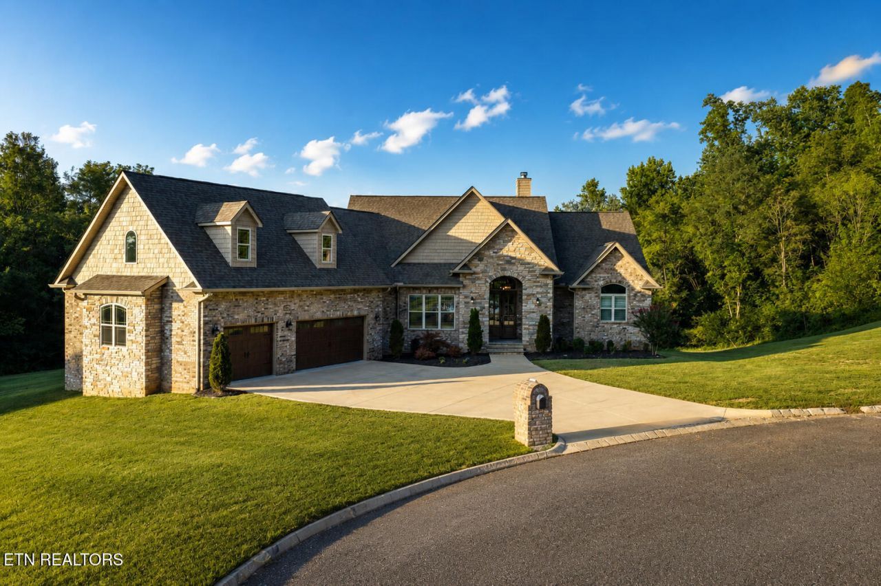 6841 Redtail Hawk Way, Knoxville, TN 37921 Main Photo