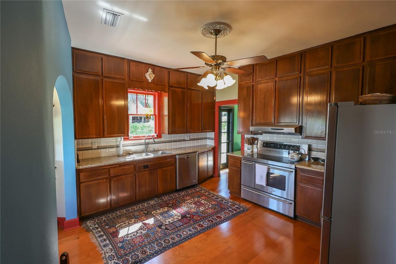 706 S Lakeshore Boulevard, Lake Wales, FL 33853 Photo