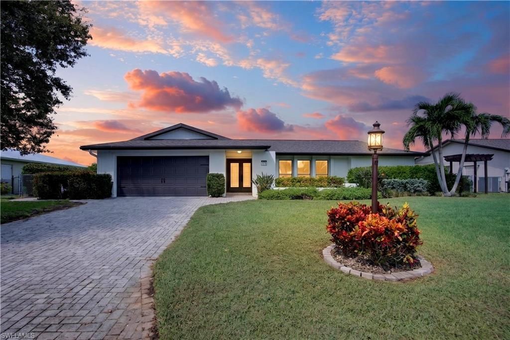 5573 Amoroso Dr, Fort Myers, FL 33919 Photo