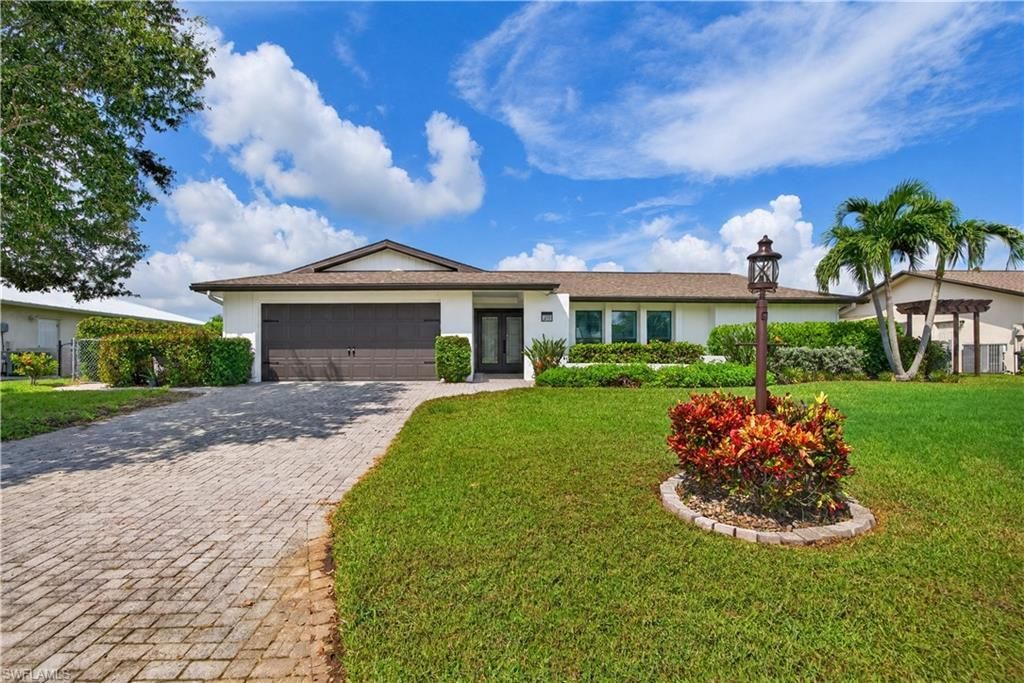 5573 Amoroso Dr, Fort Myers, FL 33919 Photo