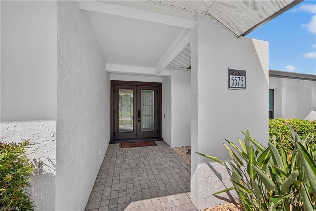 5573 Amoroso Dr, Fort Myers, FL 33919 Photo