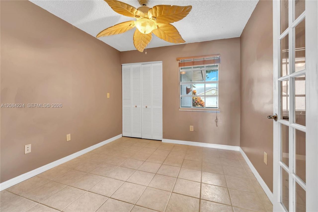 685 SE 25th Ln , Homestead, FL 33033 Photo