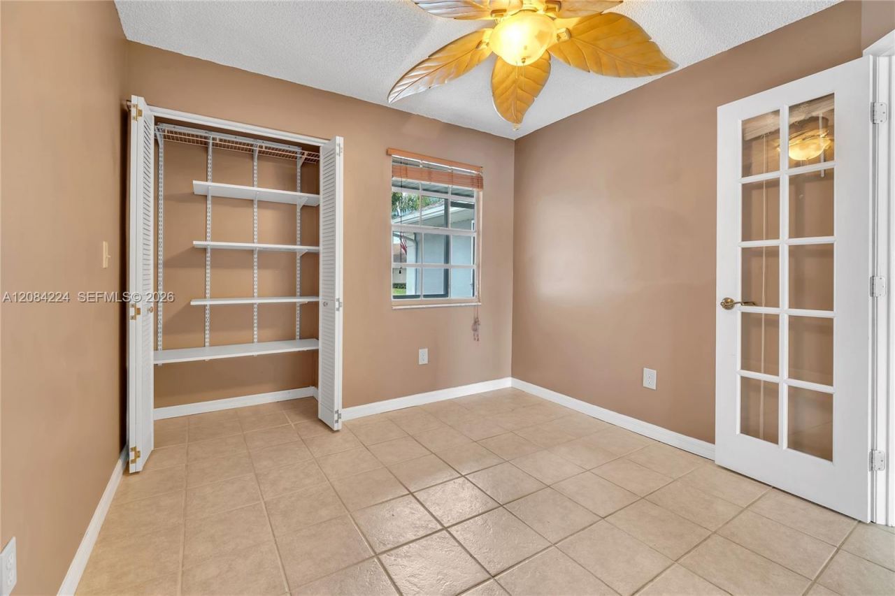 685 SE 25th Ln , Homestead, FL 33033 Photo